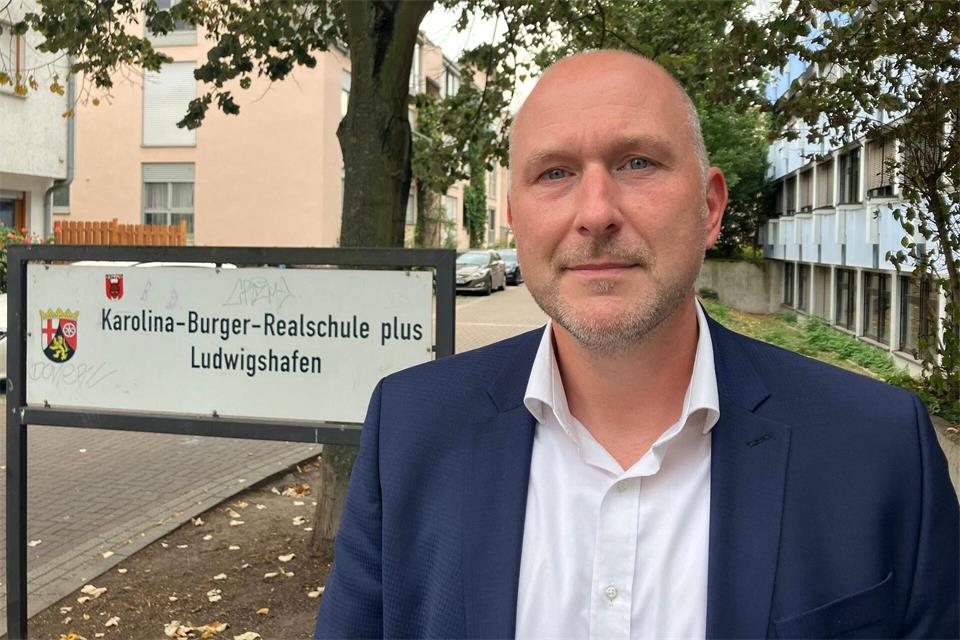 ADD-Präsident Andreas Kruppert führte in Ludwigshafen zahlreiche Gespräche.Wolfgang Jung/dpa