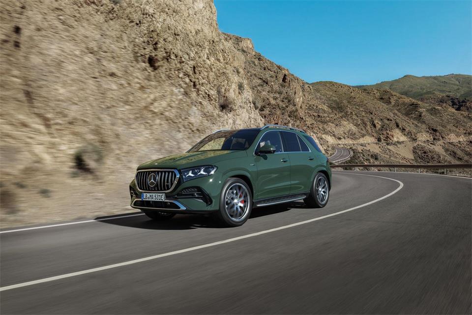 AMG erweitert die GLE-Reihe: Die sportliche Mercedes-Tochter bietet den GLE 53 ab Jahresende in zwei Varianten an.Andre Tillmann/Mercedes-Benz AG/dpa-tmn