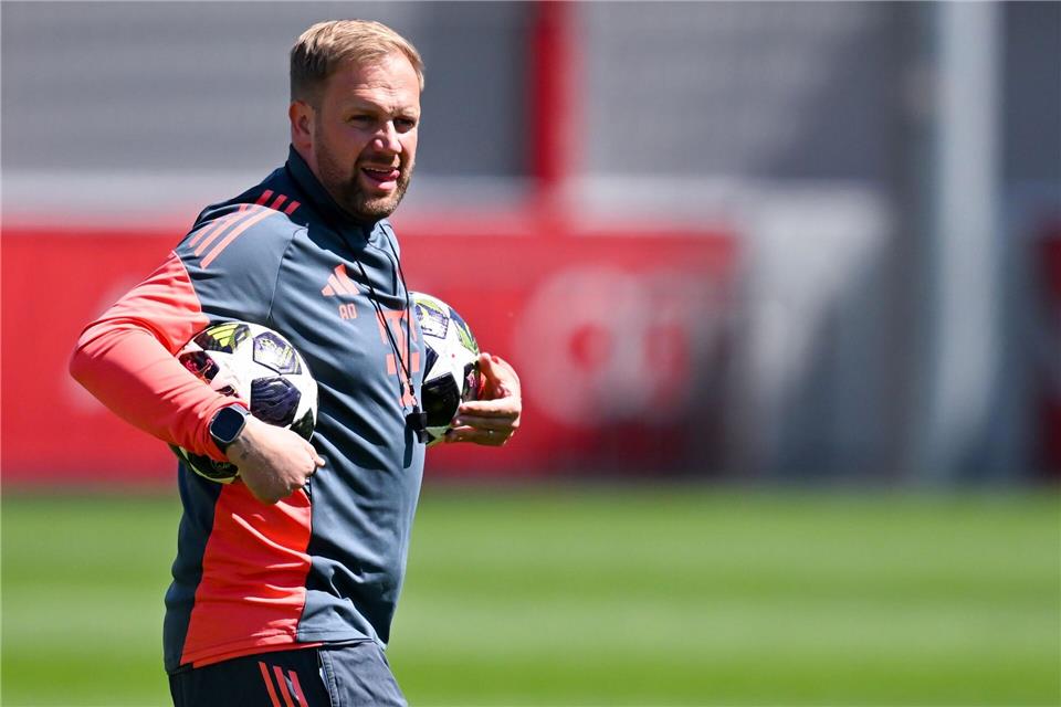 Aaron Danks wird den gesperrten Chefcoach Vincent Kompany am Spielfeldrand vertreten. Sven Hoppe/dpa