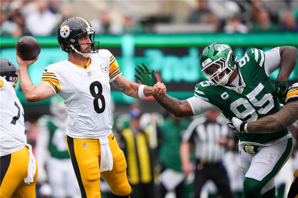 Aaron Rodgers hatte in seinem ersten Spiel für die Steelers vier Touchdown-PässeMatt Slocum/AP/dpa