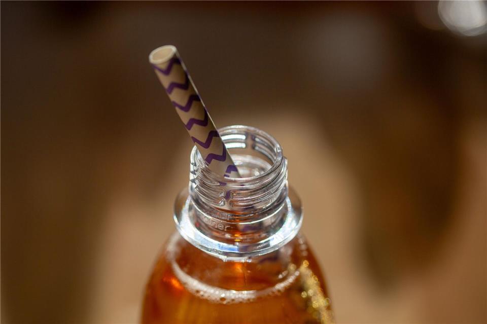 Ab 2028 soll eine Zuckerabgabe auf Limonaden kommen. (Archivbild)Fernando Gutierrez-Juarez/dpa