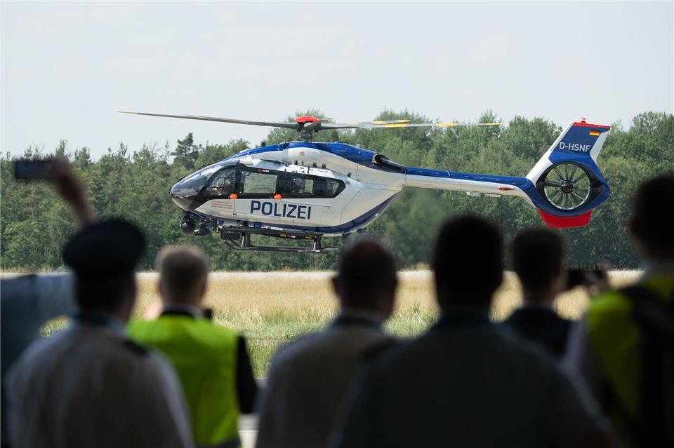 Ab Juli geht die sächsische Polizeihubschrauberstaffel mit neuen Maschinen in die Luft.Sebastian Kahnert/dpa