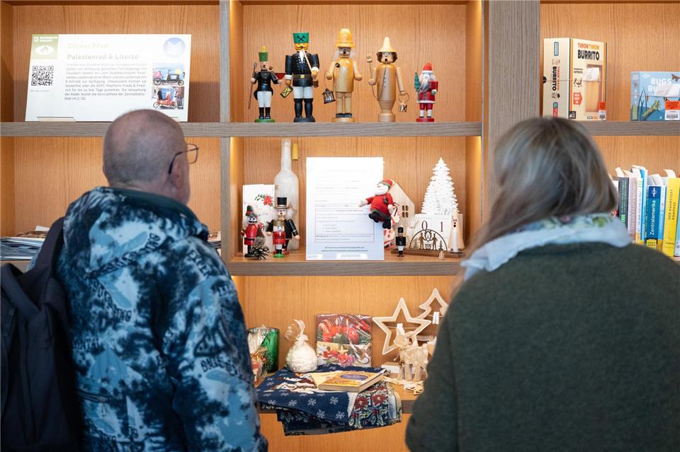 Ab dem 1. Dezember kann hier im Dresdner Kulturpalast getauscht werden.Sebastian Kahnert/dpa