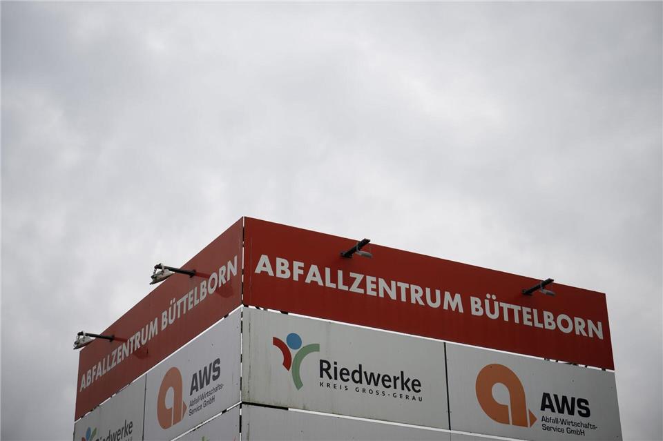 Abfälle vom Biblis-Gelände sollen in Büttelborn gelagert werden. Trotz Gesprächen fehlt eine Einigung mit der Deponiebetreiberin. (Archivbild)Sebastian Gollnow/dpa