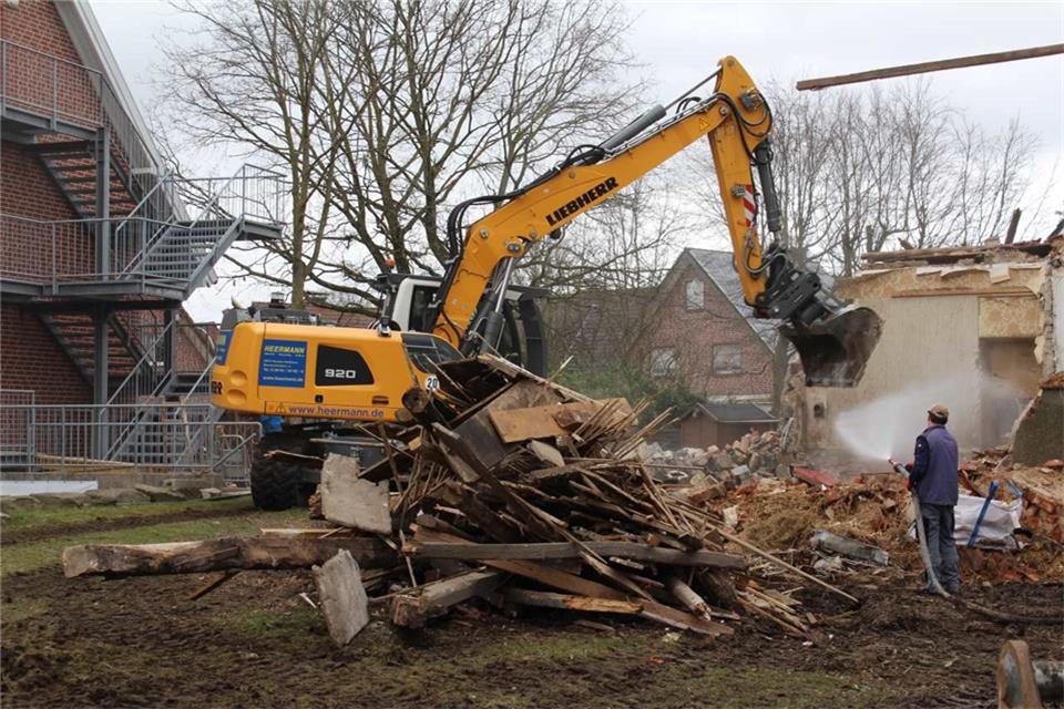 Abriss Gebäude der ehemaligen Hofstelle Bonhoff