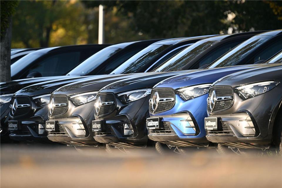 Absatzrückgang bei Mercedes-Benz. (Archivbild)Bernd Weißbrod/dpa
