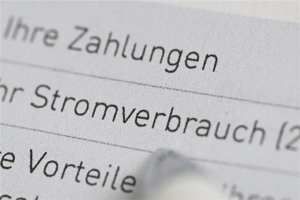 Abschlagserhöhungen genau prüfen: Nicht jede Anpassung der monatlichen Zahlungen durch den Energieanbieter ist rechtmäßig.Bernd Weißbrod/dpa/dpa-tmn
