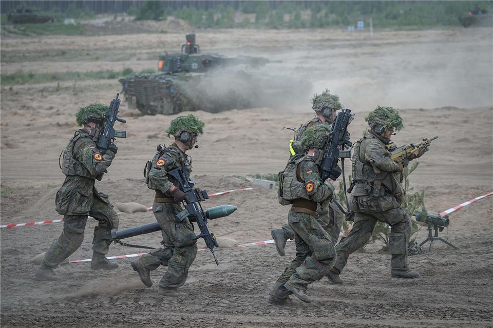 Abschluss der Nato-Übung Quadriga 2024Kay Nietfeld/dpa