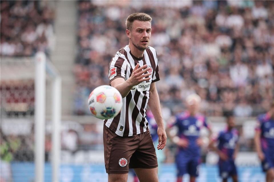 Abwehrspieler Hauke Wahl fehlte am Dienstag beim Training des FC St. Pauli. (Archivbild)Christian Charisius/dpa