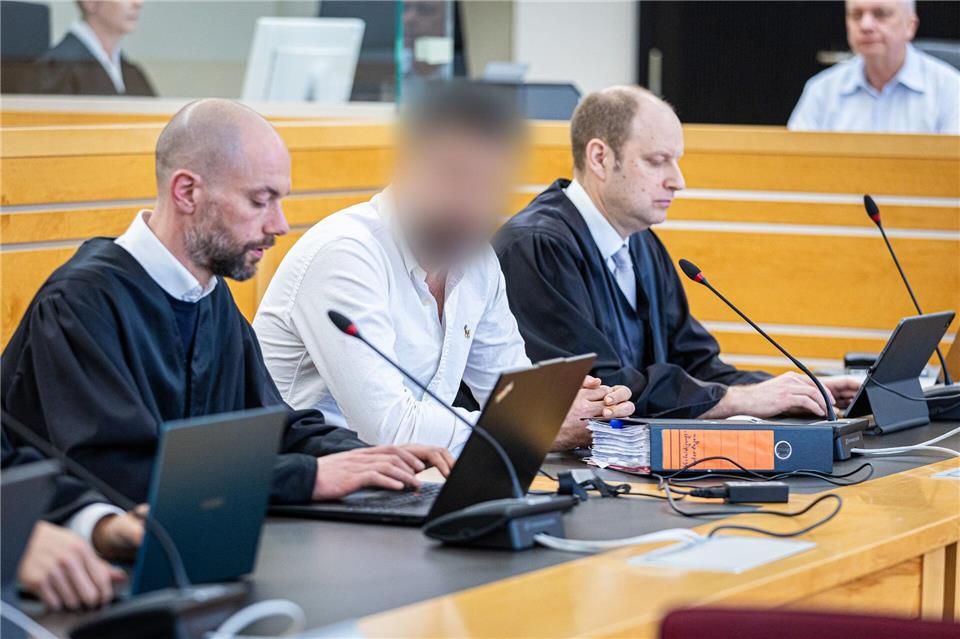 Acht Jahre und sechs Monate Gefängnis: Das fordert die Anklagebehörde für einen mutmaßlich korrupten Staatsanwalt. (Archivbild)Moritz Frankenberg/dpa