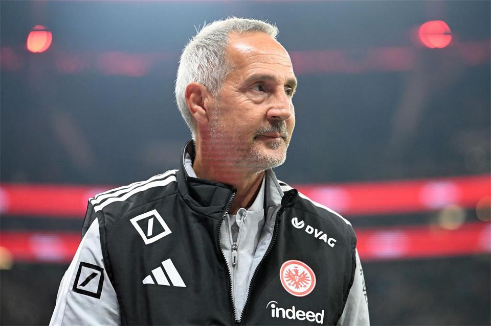 Adi Hütter vor dem Heimspiel gegen Köln.Jennifer Brückner/dpa