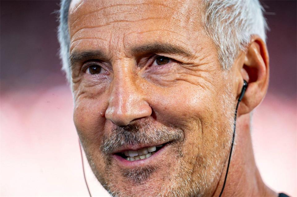 Adi Hütters Rückkehr in die Bundesliga endet mit einem Remis.Julius Frick/dpa
