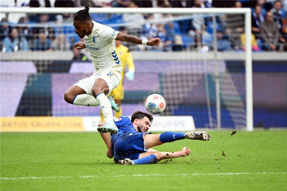Ado Onaiwu (l) beendet seine Zeit in Magdeburg. (Archivbild)Uli Deck/dpa