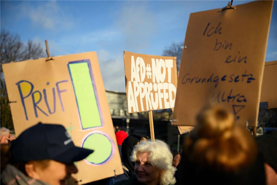 Ähnlich wie bei der bundesweiten Auftaktveranstaltung am 9. November sollen etwa 5.700 Teilnehmende dabei gewesen sein.Gregor Fischer/dpa