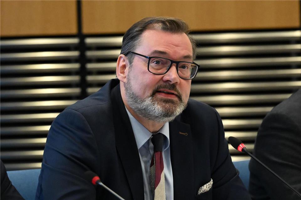 AfD-Fraktionschef Klaus Wichmann sieht die „restlose Aufklärung“ des Todes der 16-jährigen Liana als Aufgabe der Opposition.Shireen Broszies/dpa