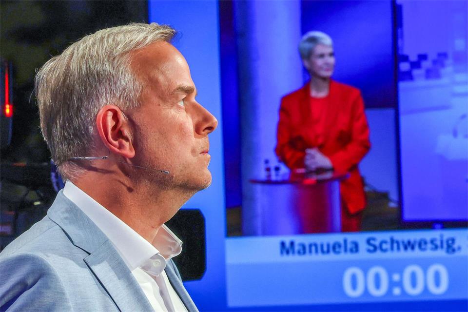 AfD-Kandidat Holm und Ministerpräsidentin Schwesig im TV-Duell.Jens Büttner/dpa