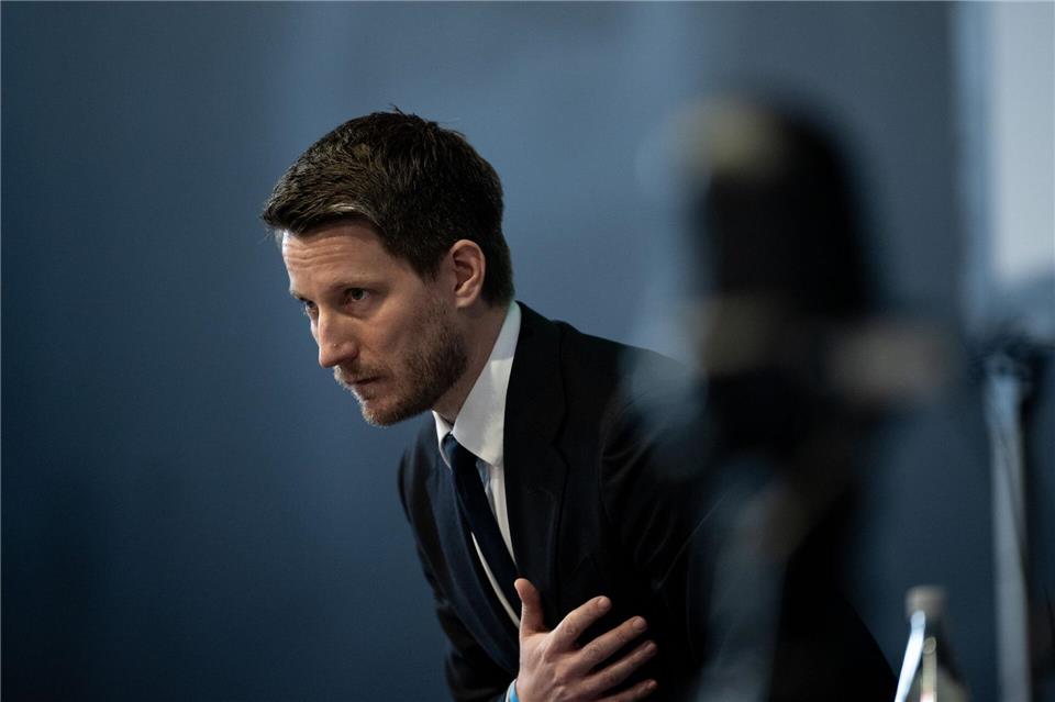 AfD-Landeschef Martin Vincentz wurde von den Delegierten nach der Wahl bejubelt.Fabian Strauch/dpa