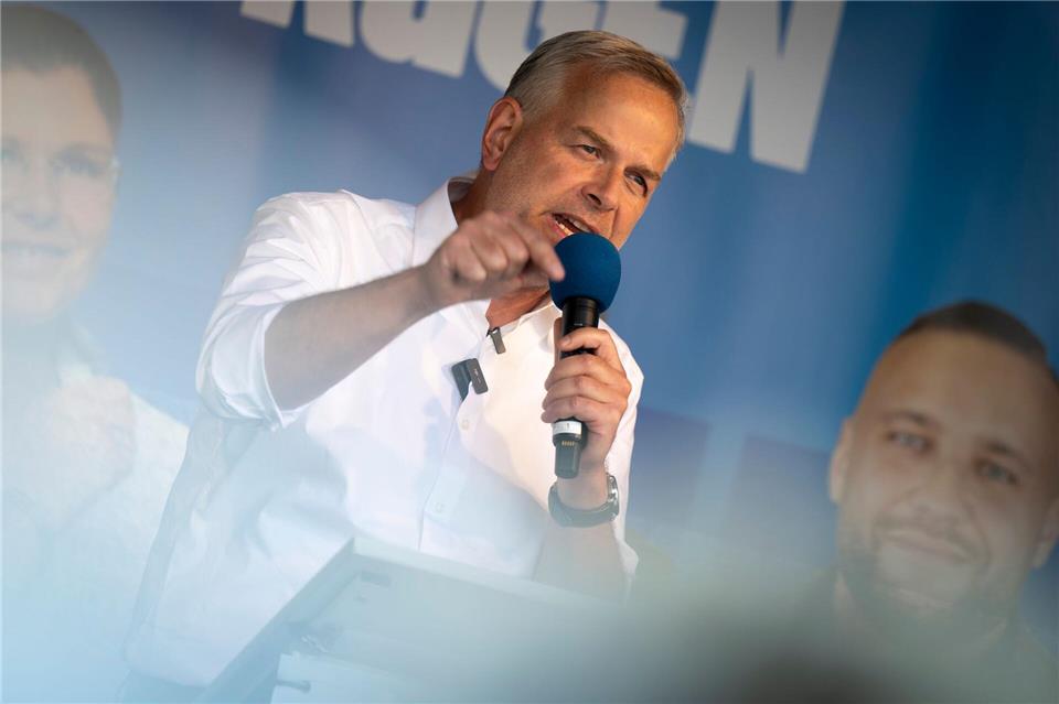 AfD-Spitzenkandidat Holm im Wahlkampf (Archivbild)Philip Dulian/dpa