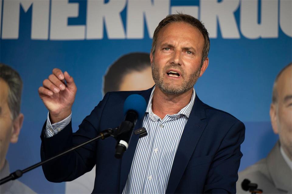 AfD-Spitzenmann sieht seine Partei vor der Landtagswahl n MV auf dem richtigen Kurs. Philip Dulian/dpa