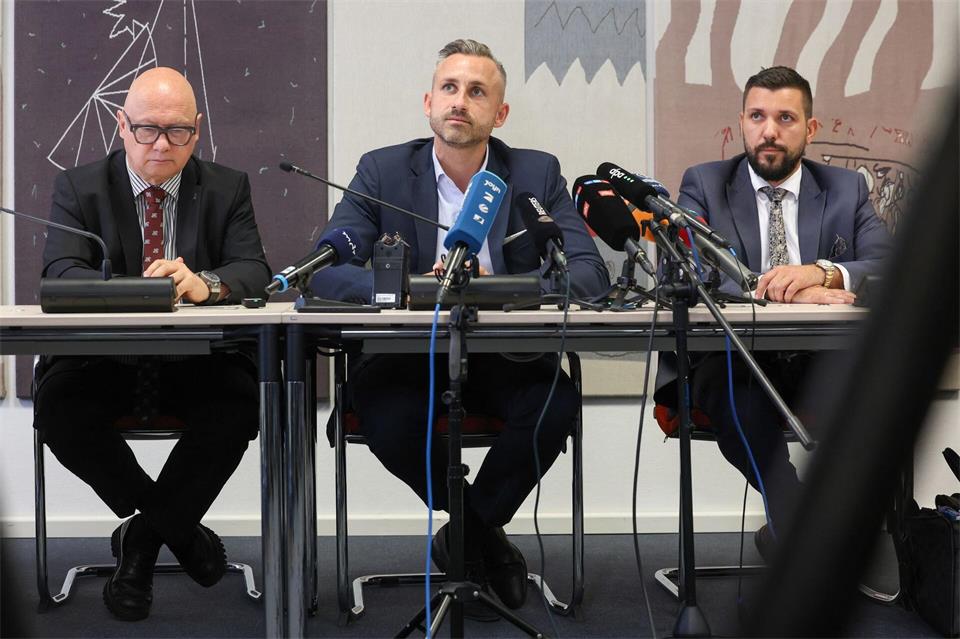 AfD-Spitzenpolitiker holen sich Rat in Österreich. (Archivbild)Peter Gercke/dpa