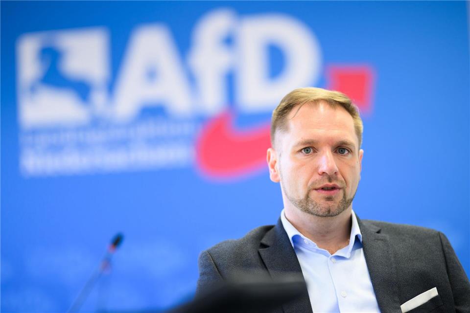 AfD-Vize Stephan Bothe wirft dem Verfassungsschutz politische Schlagseite vor. (Archivbild)Julian Stratenschulte/dpa