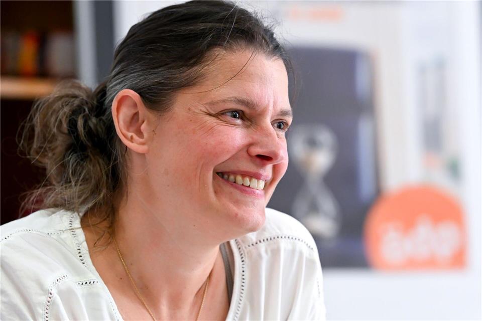 Agnes Becker wirbt für das Volksbegehren zur Amtszeitbegrenzung.Sven Hoppe/dpa