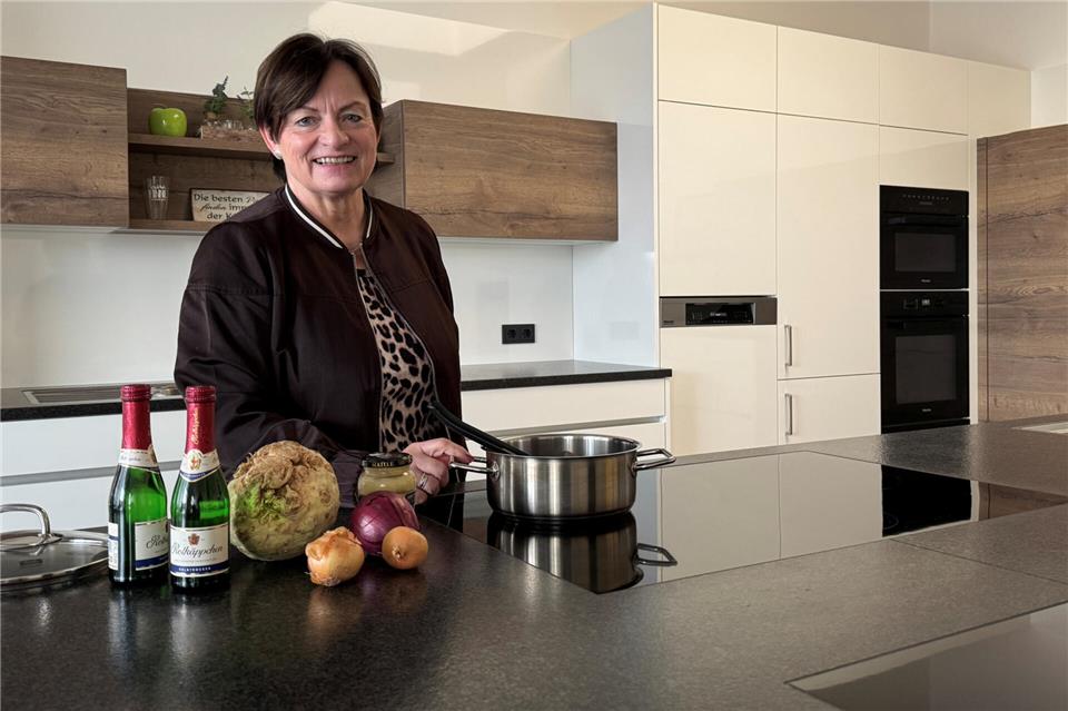 Agnes Tenhumberg vermittelt seit bald 25 Jahren Kochkünste in der Familienbildungsstätte.