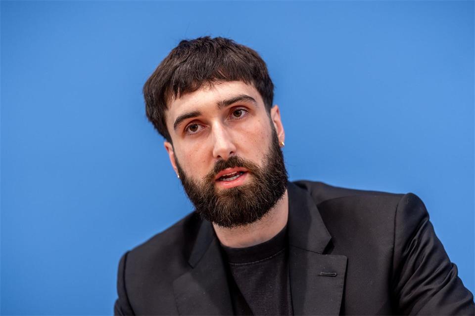 Aidan Gomez, Mitbegründer von Cohere, hat große Pläne für sein Start-up. (Archivbild)Michael Kappeler/dpa