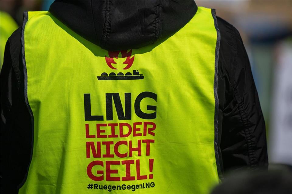 Aktivisten haben Protest gegen die Flüssiggasindustrie angekündigt. (Archivbild)Monika Skolimowska/dpa
