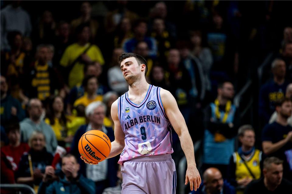 Alba-Kapitän Jonas Mattisseck ist stolz auf die MannschaftJulius Frick/dpa