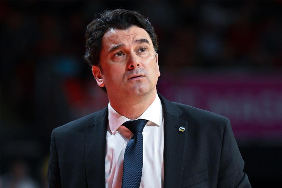 Alba-Trainer Israel Gonzalez plagen schon zum Saisonstart SorgenSven Hoppe/dpa