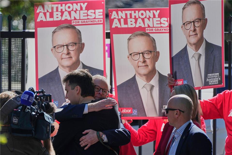 Albanese ist der erste Premier seit 20 Jahren, der eine zweite Amtszeit gewinnen konnte.Rick Rycroft/AP/dpa