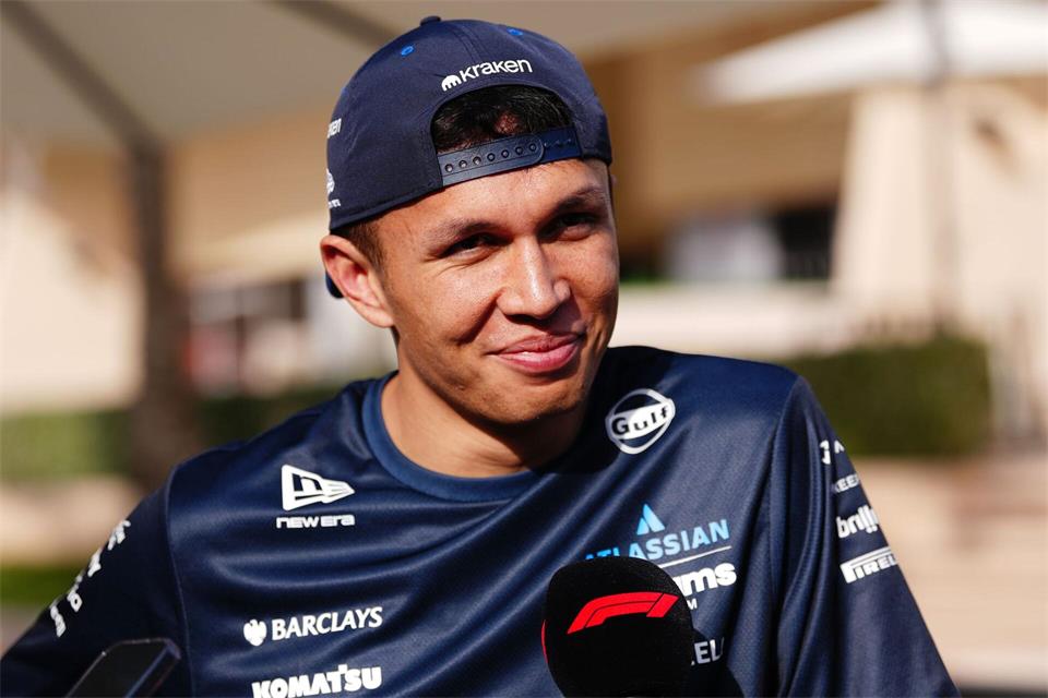 Alex Albon hat seinen Vertrag bei Williams verlängert. (Archivbild)Bradley Collyer/PA Wire/dpa