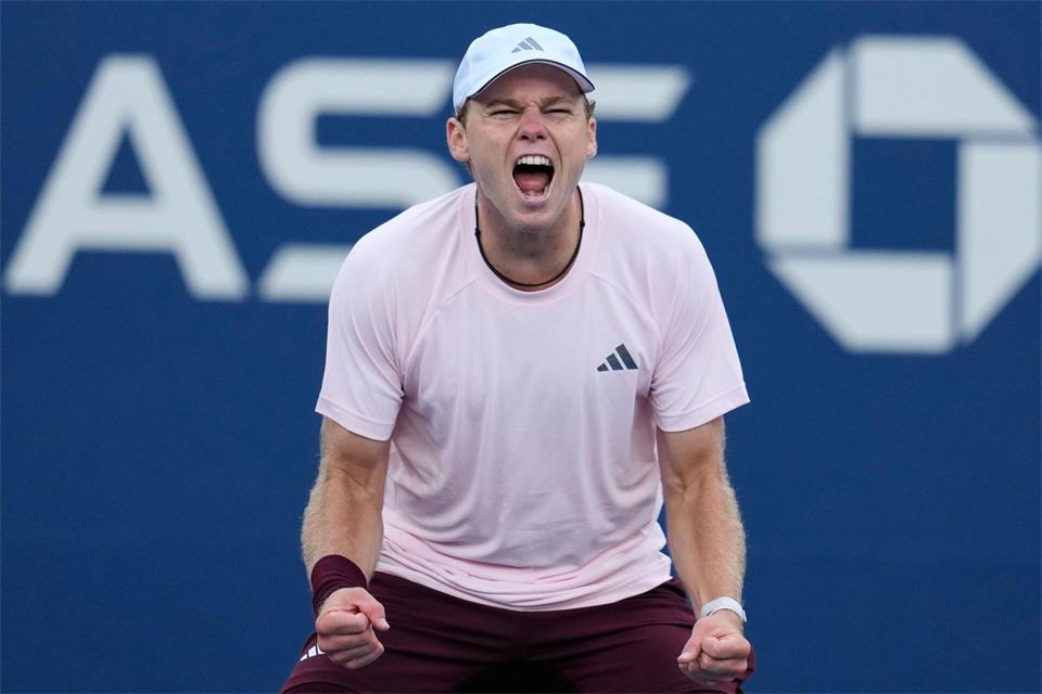 Alex Michelsen steht erstmals im US-Open-Viertelfinale. Seth Wenig/AP/dpa