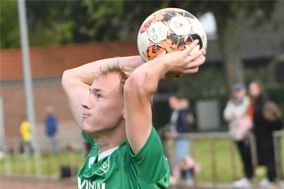Alexander Hölling erzielte das einzige Raesfelder Tor in Merfeld.