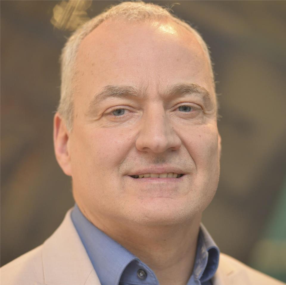 Alexander Lohner referiert im Kapitelshaus.