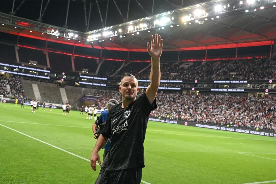 Alexander Meier bei seinem Abschiedsspiel im Stadion in Frankfurt. Jetzt arbeitet er an seiner eigenen Trainer-Karriere.