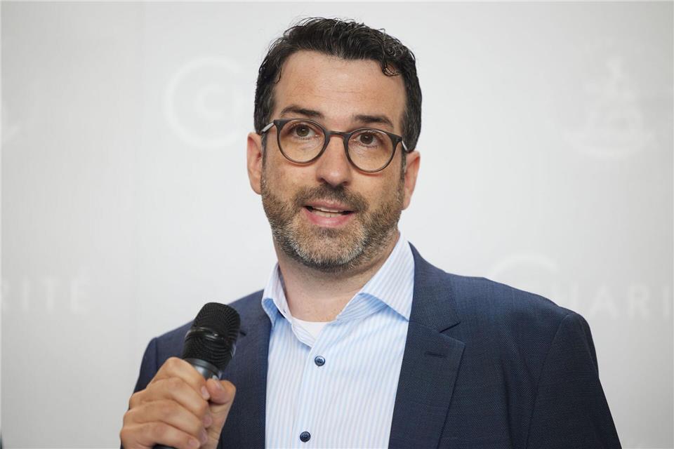 Alexander Meyer übernimmt die Leitung des neuen Instituts an der Charité. (Archivbild)Jörg Carstensen/dpa