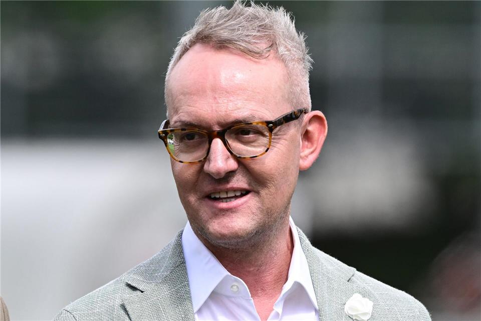 Alexander Wehrle äußert sich zum Zwist im deutschen Frauen-Fußball. (Archivbild)Bernd Weißbrod/dpa