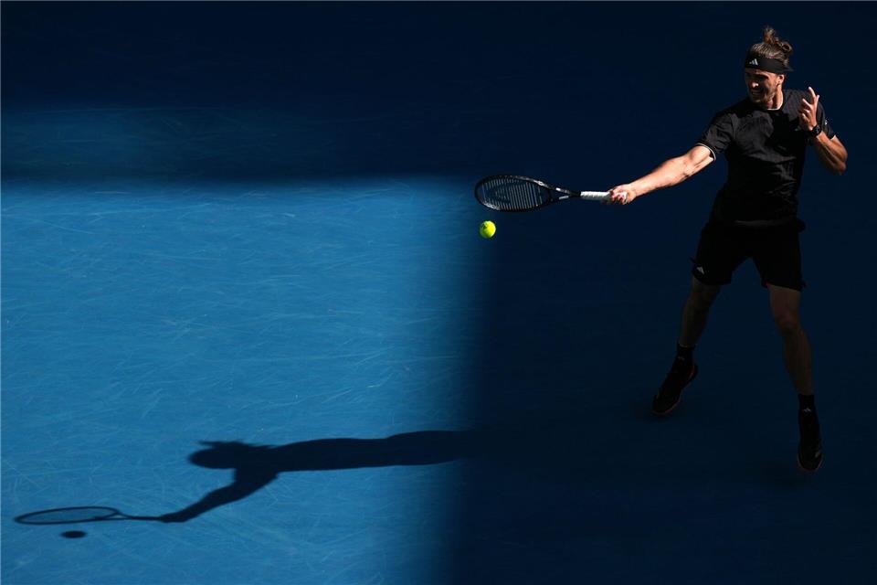 Alexander Zverev hat bei den Australian Open souverän das Viertelfinale erreicht.Dar Yasin/AP/dpa