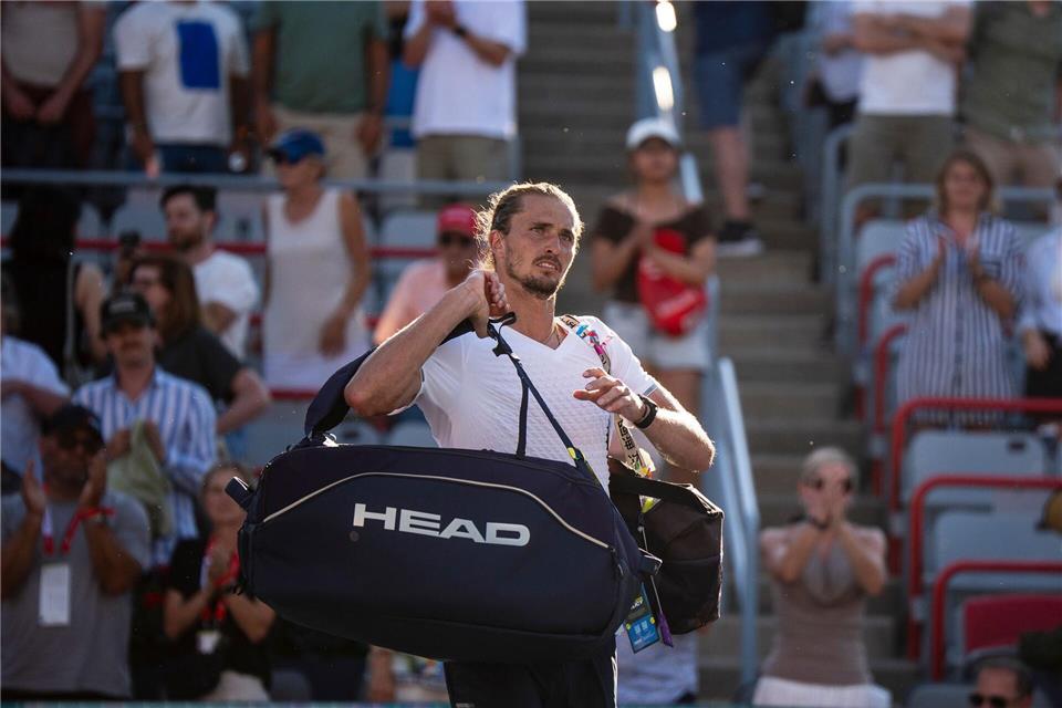Alexander Zverev ist beim Turnier in Montreal überraschend früh gescheitert.Christopher Katsarov/The Canadian Press/AP/dpa