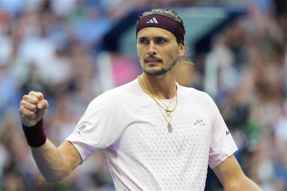 Alexander Zverev ist nach dem US-Open-Titel am kommenden Wochenende wieder im Davis Cup dabei.  Kirsty Wigglesworth/AP/dpa