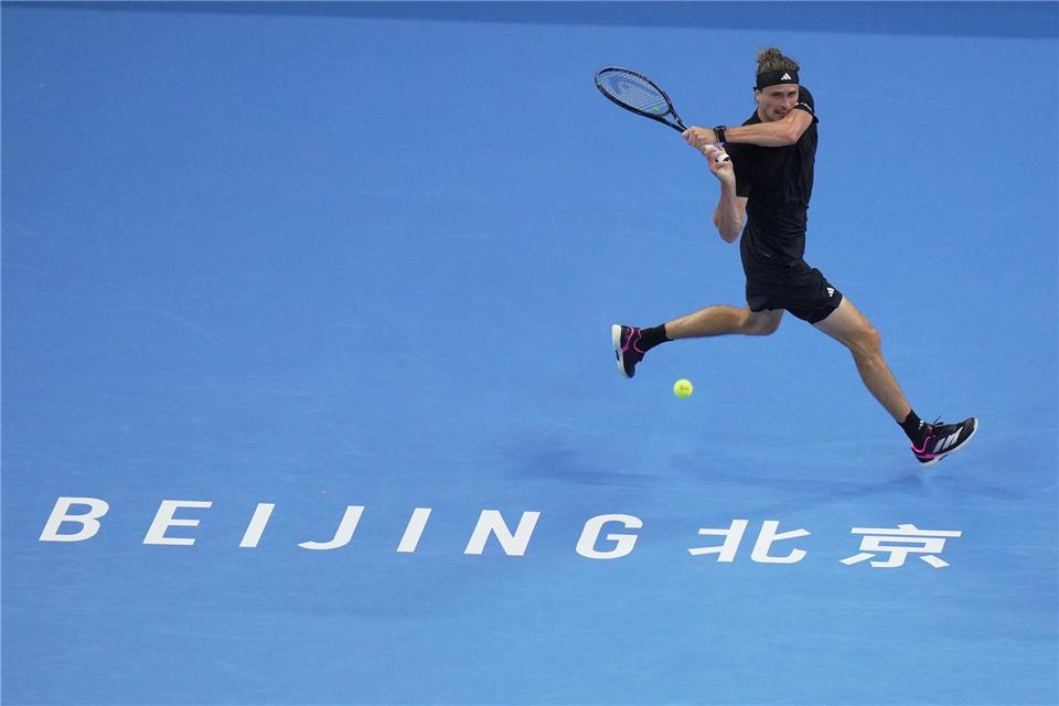 Alexander Zverev ist weiterhin weit weg von seiner TopformAndy Wong/AP/dpa