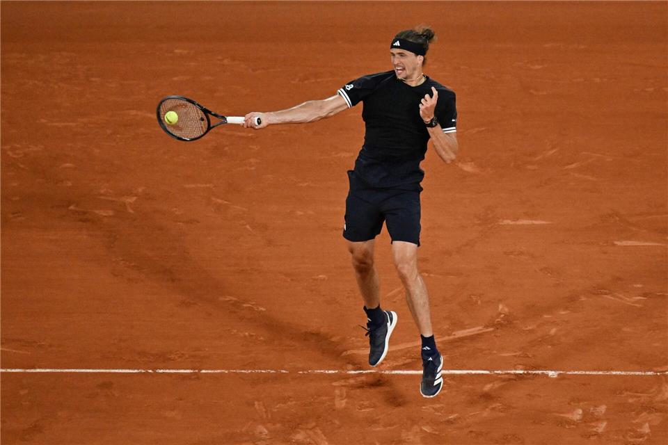 Alexander Zverev schlägt sich ins Achtelfinale der French Open durch.Emma Da Silva/AP/dpa