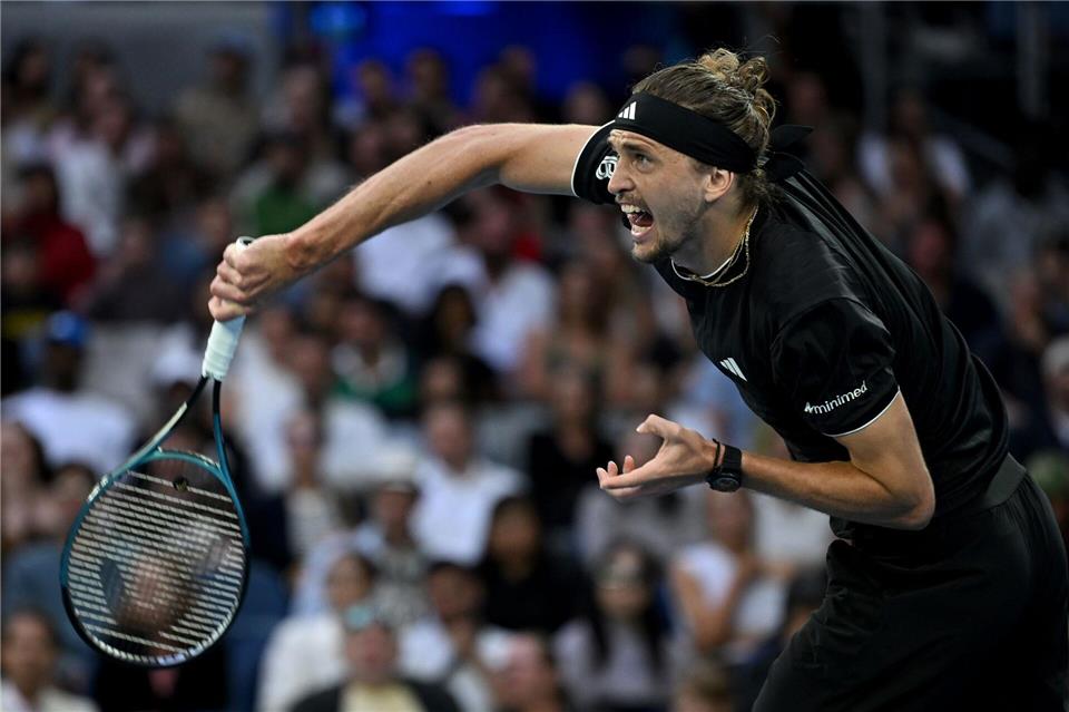 Alexander Zverev steht in Melbourne in Runde drei.James Ross/AAP/dpa