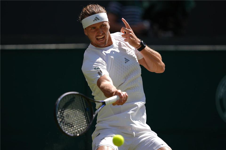 Alexander Zverev steht in Wimbledon in der dritten Runde.Maja Smiejkowska/AP/dpa