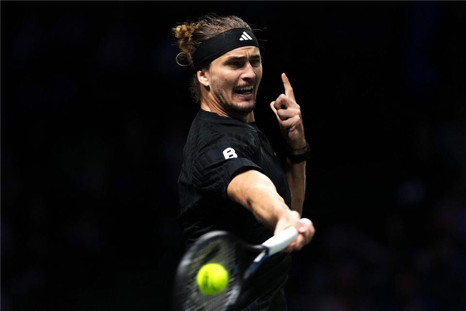 Alexander Zverev tat sich in seinem Auftaktmatch in Paris schwer.Dimitar Dilkoff/AFP/dpa