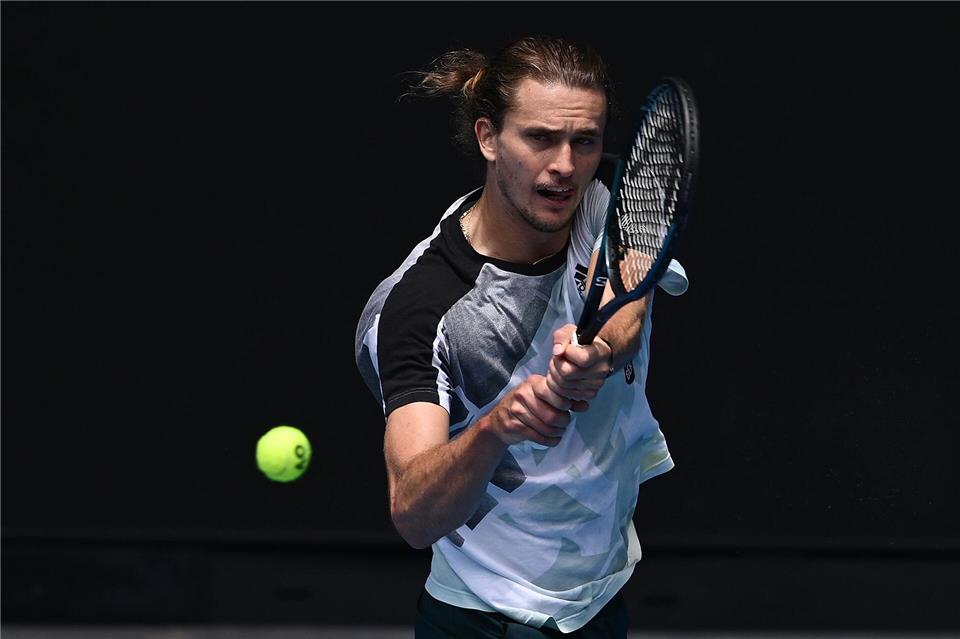 Alexander Zverev trainiert in Melbourne, um sein großes Ziel zu erreichen: den ersten Grand-Slam-Titel.Joel Carrett/AAP/dpa
