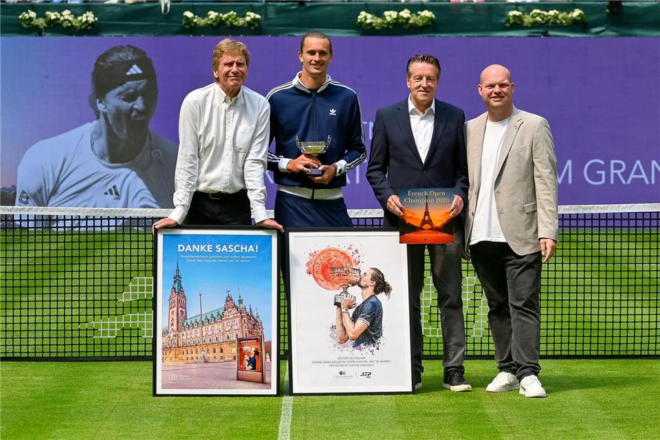 Alexander Zverev wurde auf dem Centre Court in Halle (Westfalen) für seinen French-Open-Triumph geehrt. picture alliance / Eibner-Pressefoto