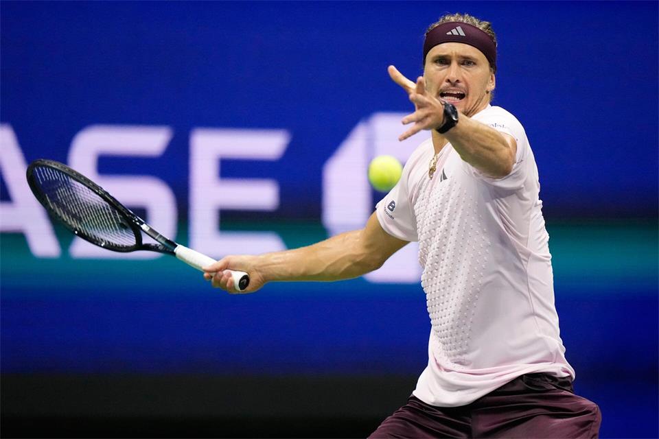 Alexander Zverev zog souverän ins Achtelfinale der US Open ein.Frank Franklin II/AP/dpa